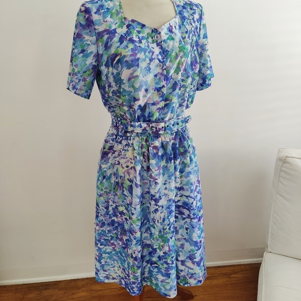 Vintage Floral Dress • by Westside Clothing • Medium • Has Pockets